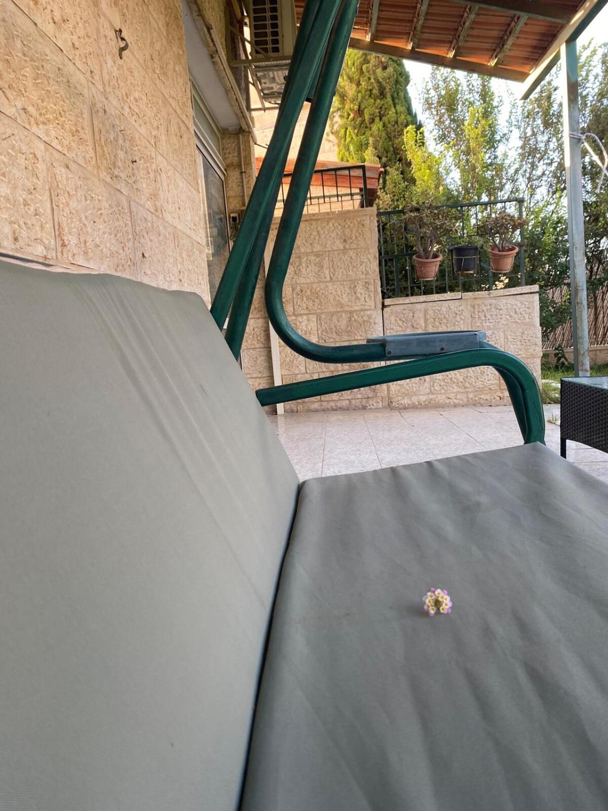 Apartament דירת גן מרווחת במיקום מעולה עם נטפליקס חינמי Ma'ale Adumim Zewnętrze zdjęcie